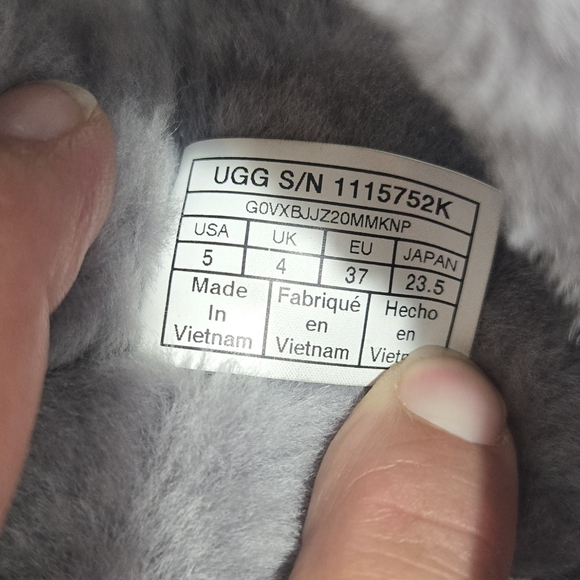 Ugg Oh Yeah, Gray Slide Sz 5 Youth Or 7 Women. - Picture 4 of 9